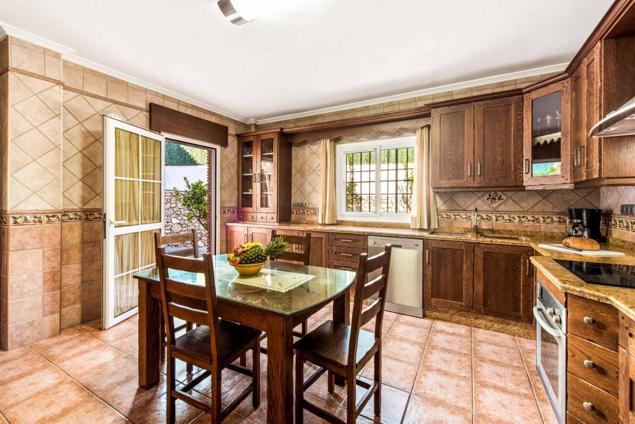 Villa Sol Nerja Bagian luar foto