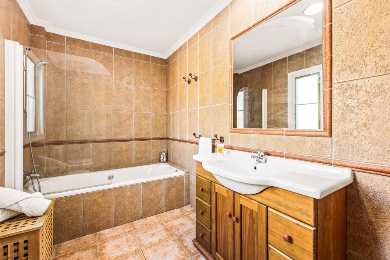 Villa Sol Nerja Bagian luar foto