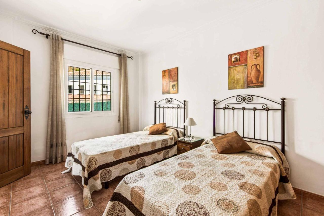 Villa Sol Nerja Bagian luar foto
